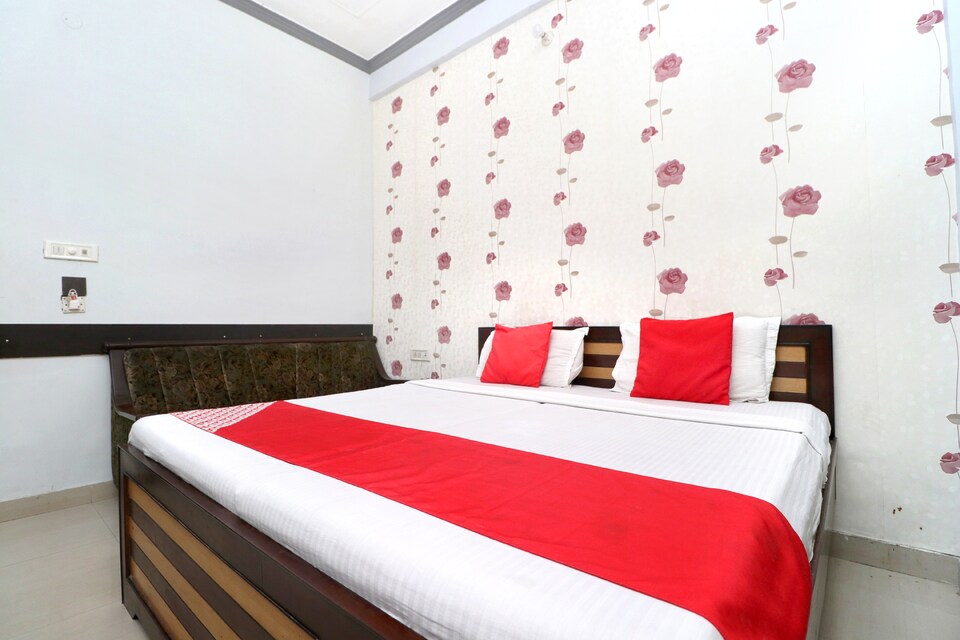 OYO 38521 Hotel Big Way, Nahan, Nahan