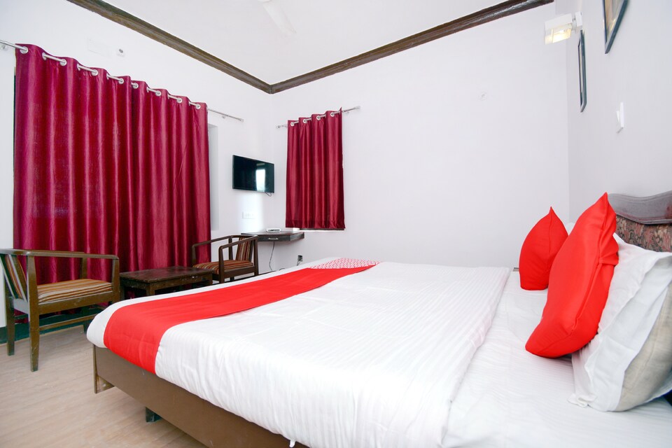 OYO 38524 Golden Heaven, Picture palace Mussoorie, मसूरी