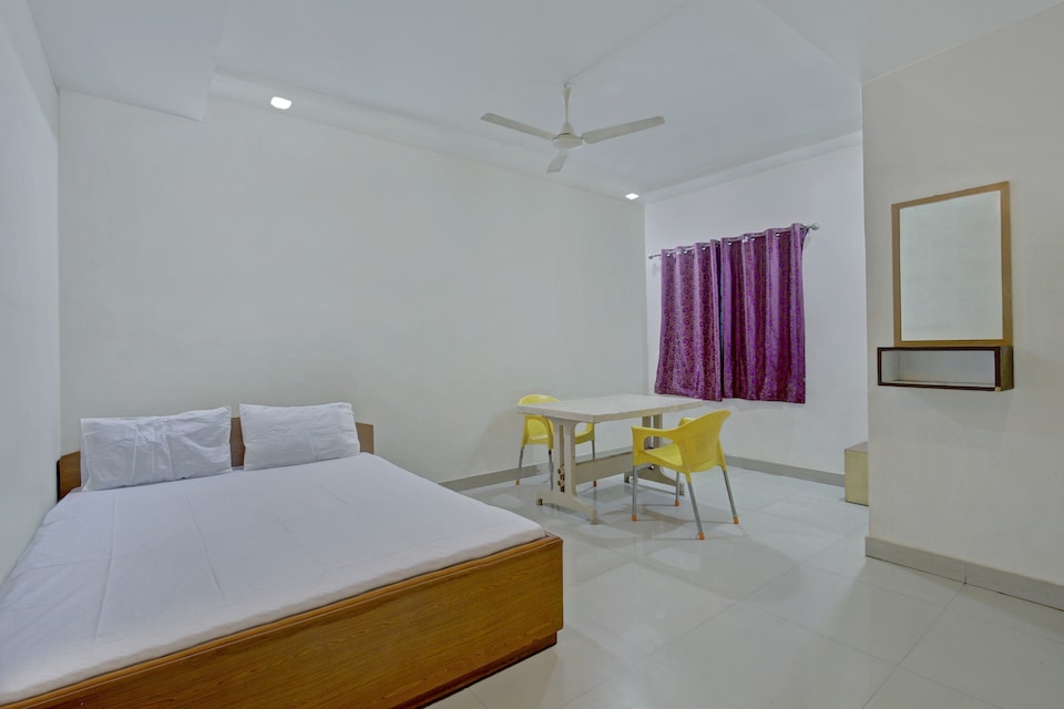 SPOT ON 38550 Golden Nest Lodge, Chikballapur-Bangalore, Chikballapur