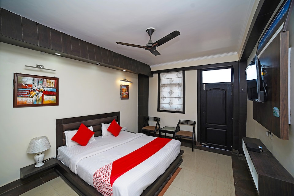 OYO 38584 Firs Nook, Ranikhet City, Ranikhet