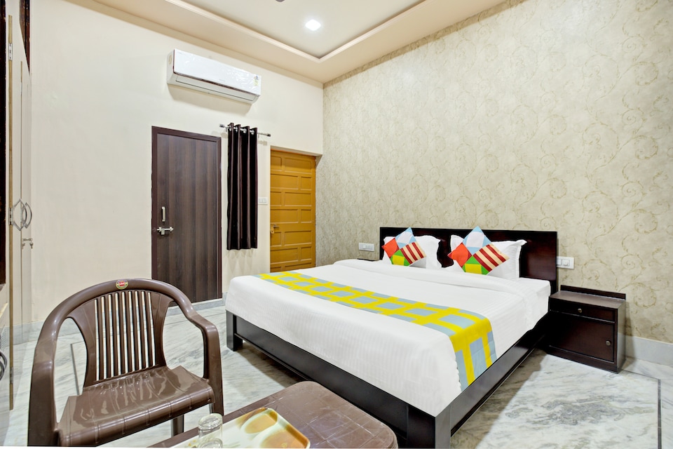 OYO Home 38591 Vibrant Studios, Udaipur Central, Udaipur