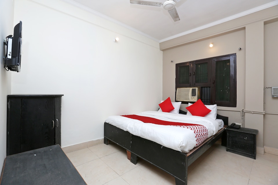 OYO 38612 Hotel Krishna Towers, Sitarganj City, Sitarganj