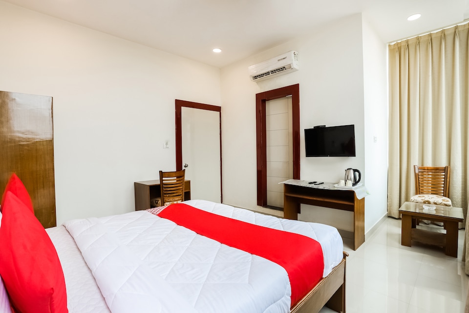 OYO 38633 Sundaram, City Centre, Gwalior
