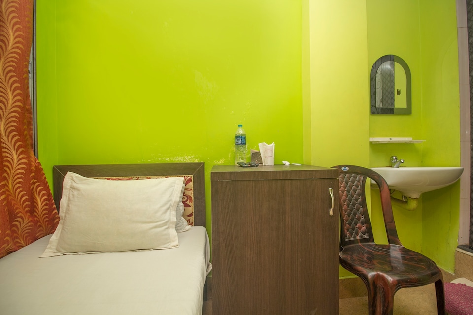 OYO 38642 Hotel Sarojini Palace, Falakata, Alipurduar