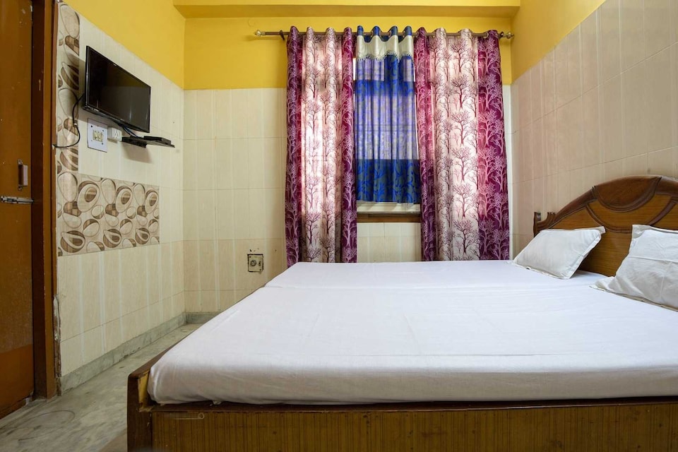 OYO Flagship Hotel Gold Palace, Charbagh Lucknow, Lucknow