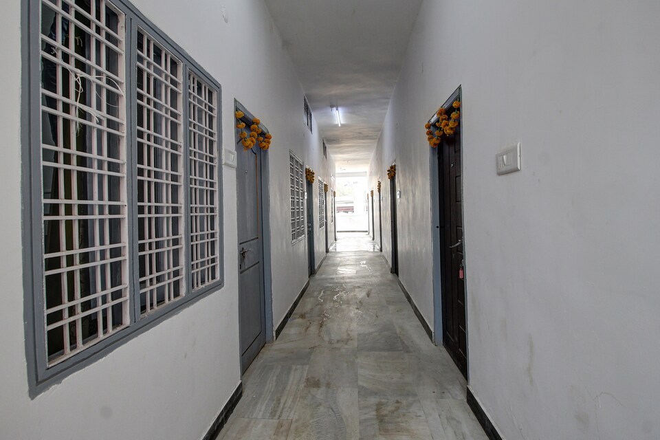 SPOT ON 38679 Sneha Grand Hotel, Nakkalagutta Hanamkonda Warangal, Warangal