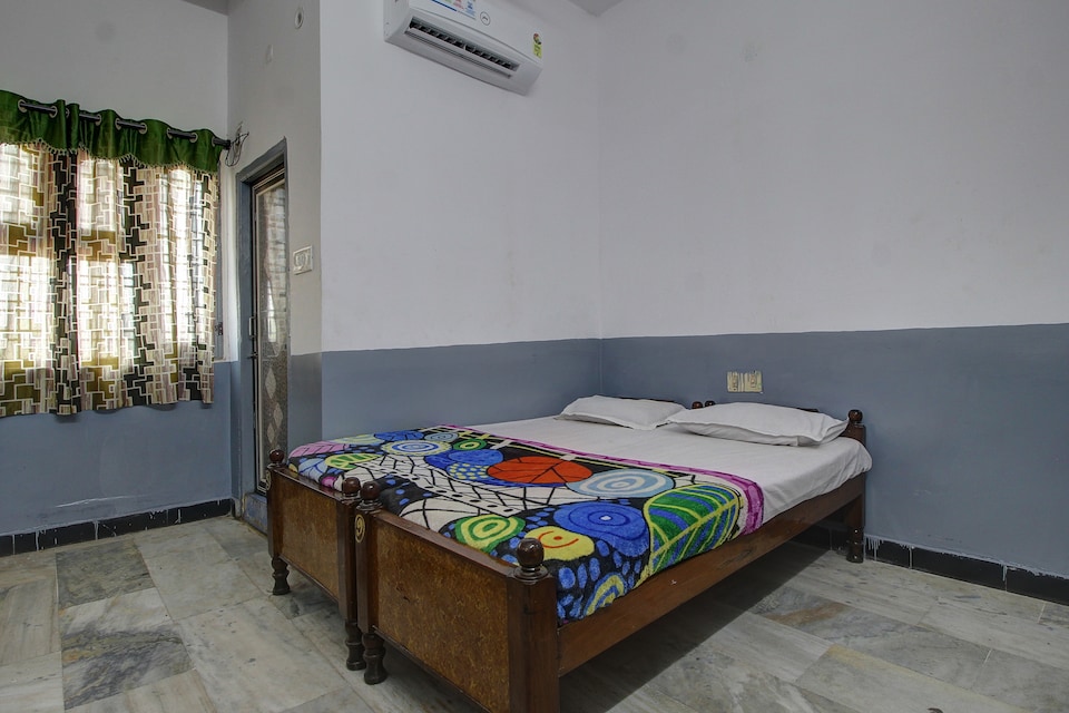 SPOT ON 38679 Sneha Grand Hotel, Nakkalagutta Hanamkonda Warangal, Warangal