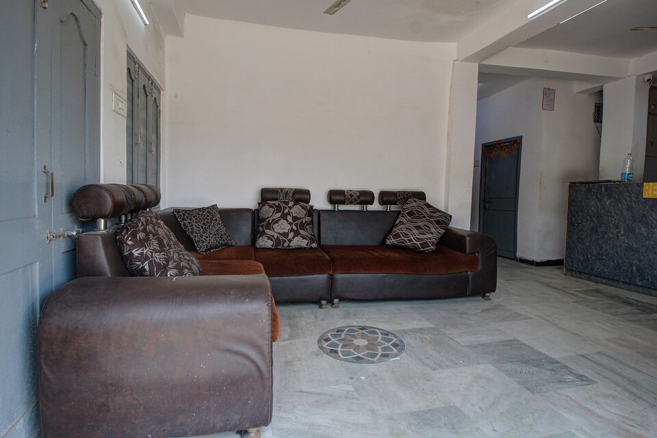 SPOT ON 38679 Sneha Grand Hotel, Nakkalagutta Hanamkonda Warangal, Warangal