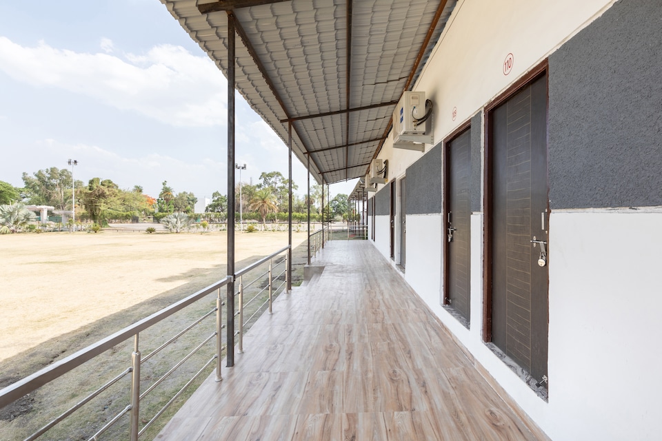 OYO 38685 Aksara Marriage Garden, Bhawarkua Indore, Indore