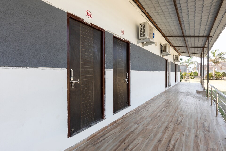 OYO 38685 Aksara Marriage Garden, Bhawarkua Indore, Indore