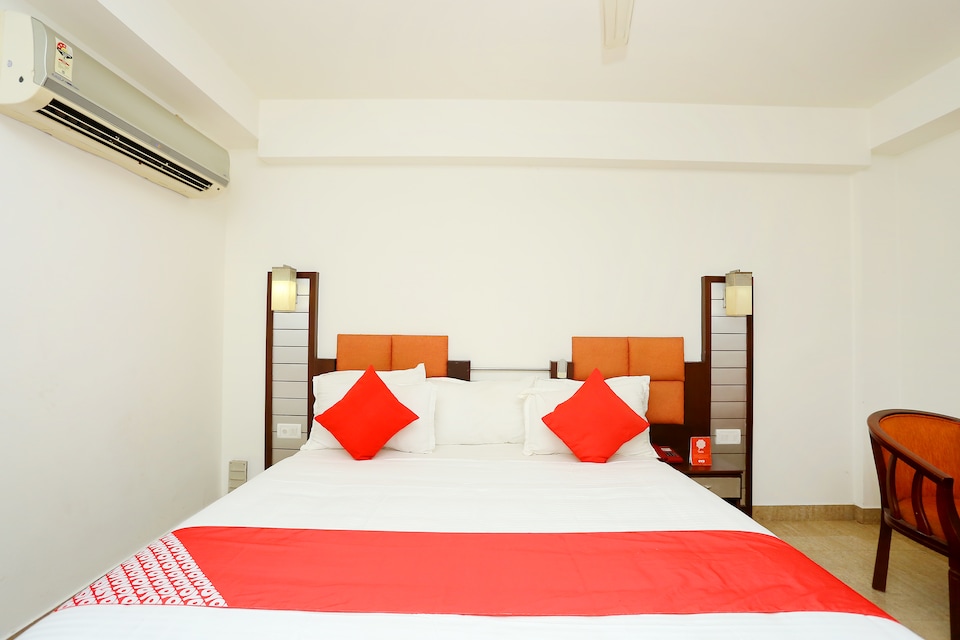 OYO 38694 Hotel Caesar Palace, Thrissur-II, Thrissur
