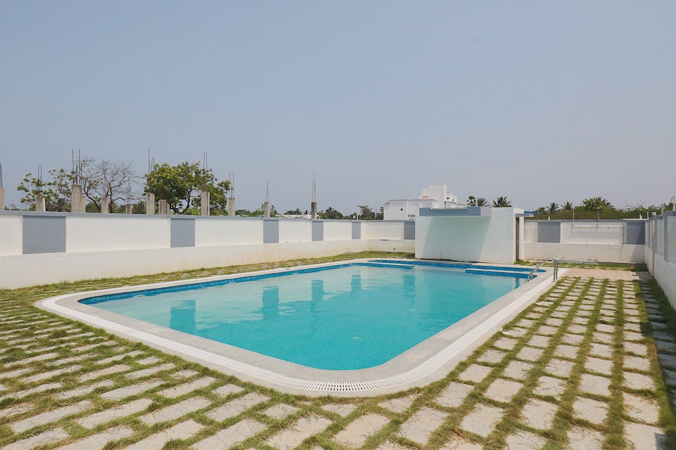 OYO 38695 Peninsula Holiday, Kottivakkam, Chennai