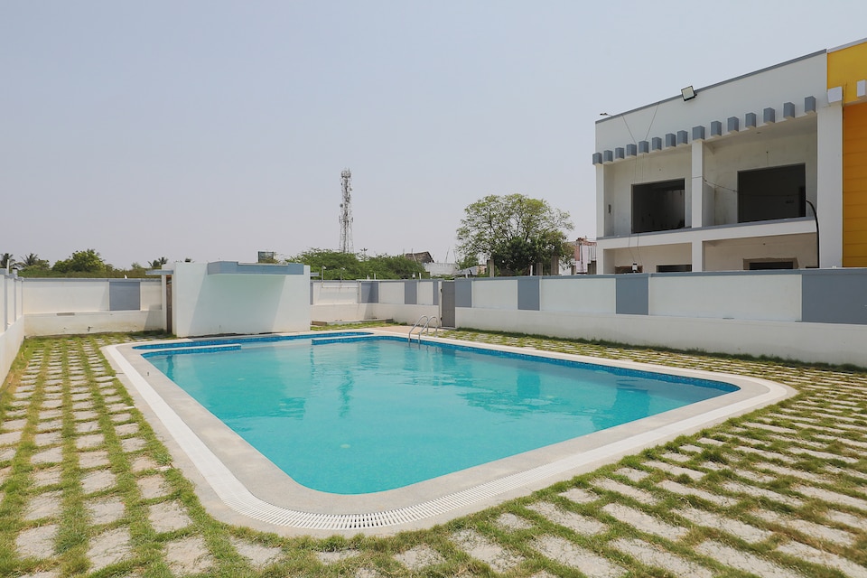 OYO 38695 Peninsula Holiday, Kottivakkam, Chennai