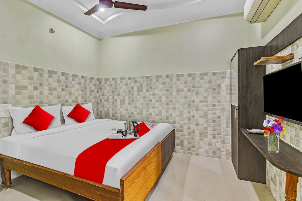 OYO 38697 hotel sridhar, Khammam Khammam, Khammam