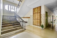OYO 38697 hotel sridhar
