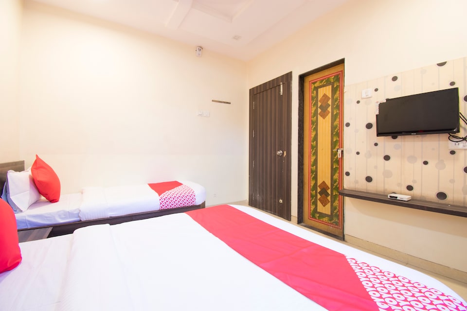 OYO 38702 Hotel Sai Hira, Shirdi, Shirdi