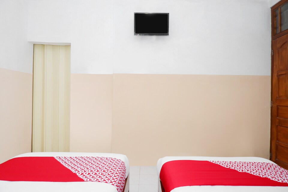 OYO 860 Rajasa Hotel, Borobudur, Magelang