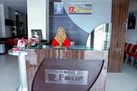 OYO 861 R Four Hotel