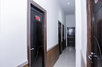 OYO 861 R Four Hotel