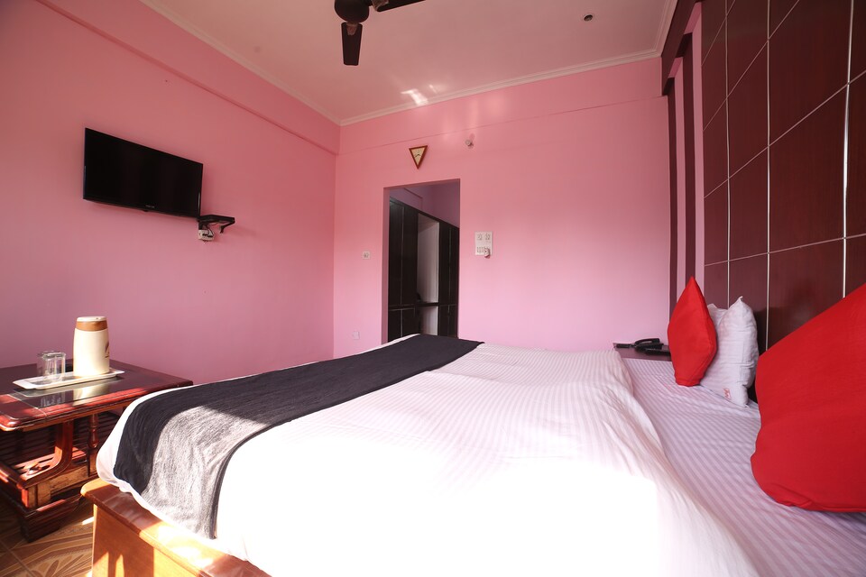 Capital O 38730 Hotel Mansarovar, Civil Lines Bareilly, Bareilly