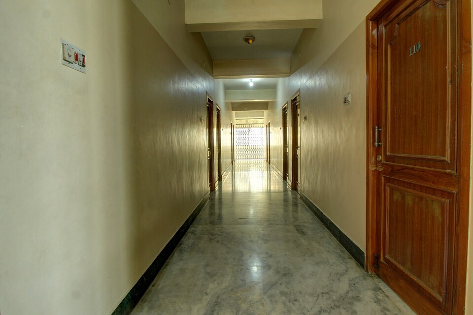 SPOT ON 38742 Krishna Lodge, Trichy, Trichy