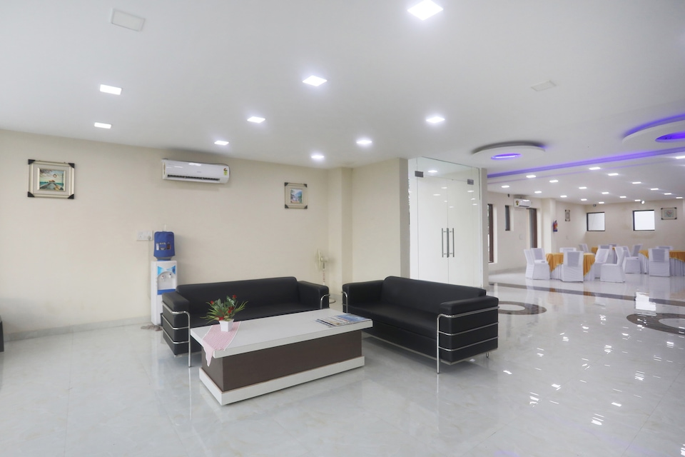 Capital O 38752 Pearl Imperial, Noida Industrial Area Mamura, Noida