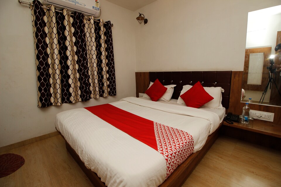 OYO 38762 Hotel Lucky Inn, Abu-Road, Mount-Abu