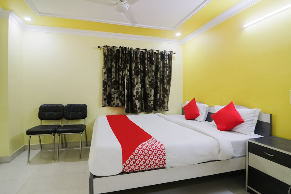 OYO 38783 P G International, Koderma, Koderma