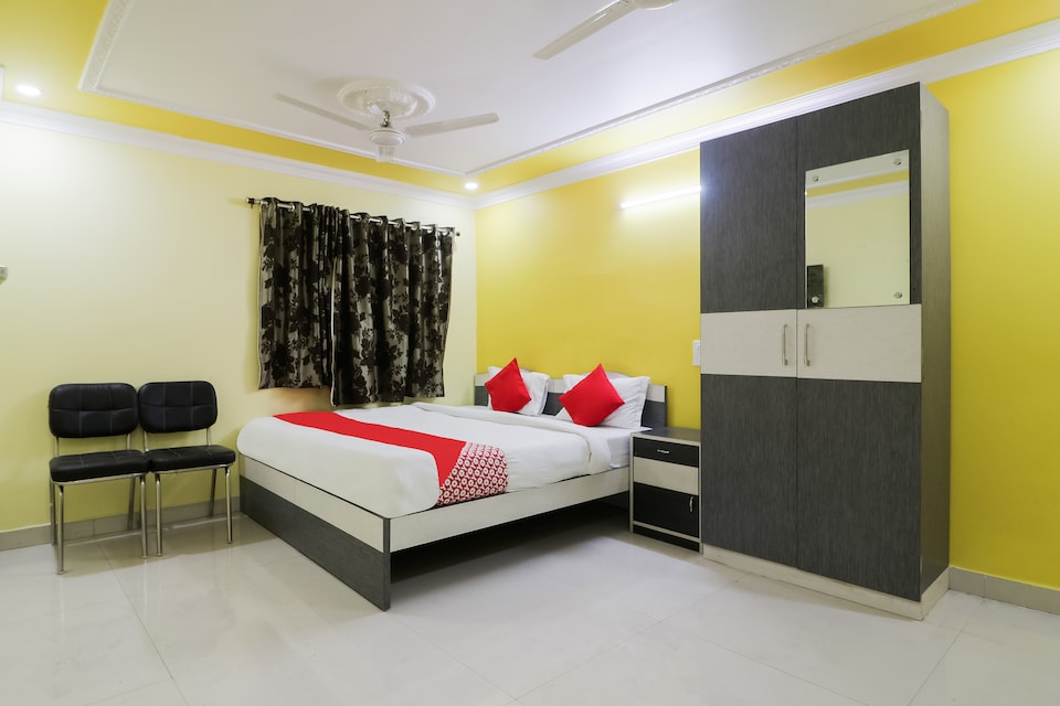 OYO 38783 P G International, Koderma, Koderma