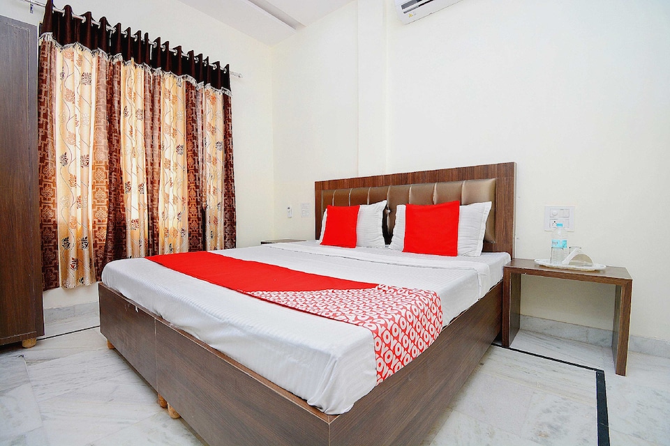 OYO Flagship 38787 Hotel Red Rose, Mall Road Bathinda, Bathinda