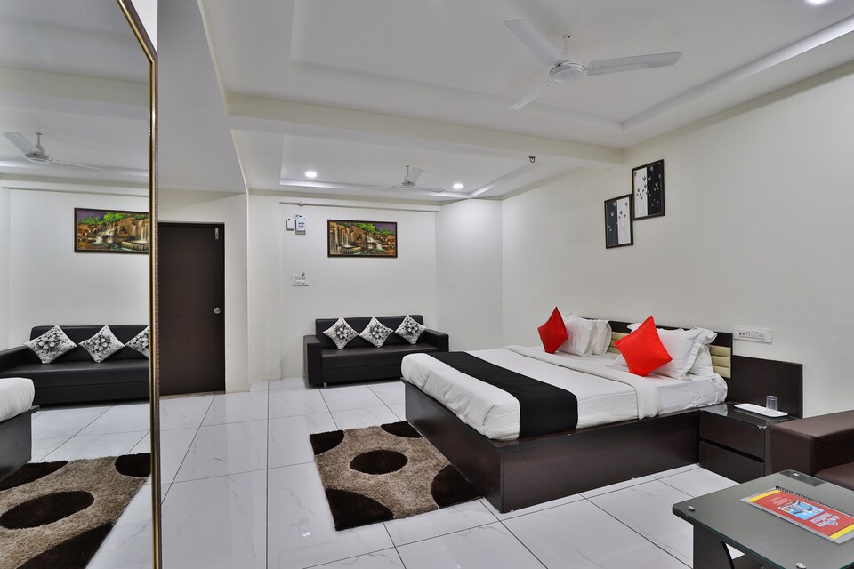 Capital O 38789 Hotel Stay Plus, Mehsana, Mehsana