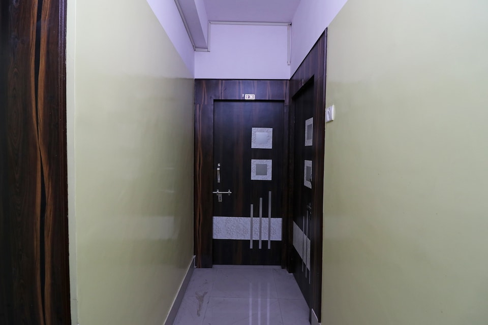 OYO 38796 Ruby's Inn, Behala Kolkata, Kolkata