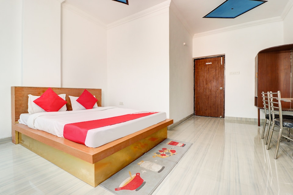 OYO 38812 Shri Laxmi Palace, 80 FT Road Kanpur, Kanpur