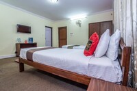 OYO 375 Chef House Resort