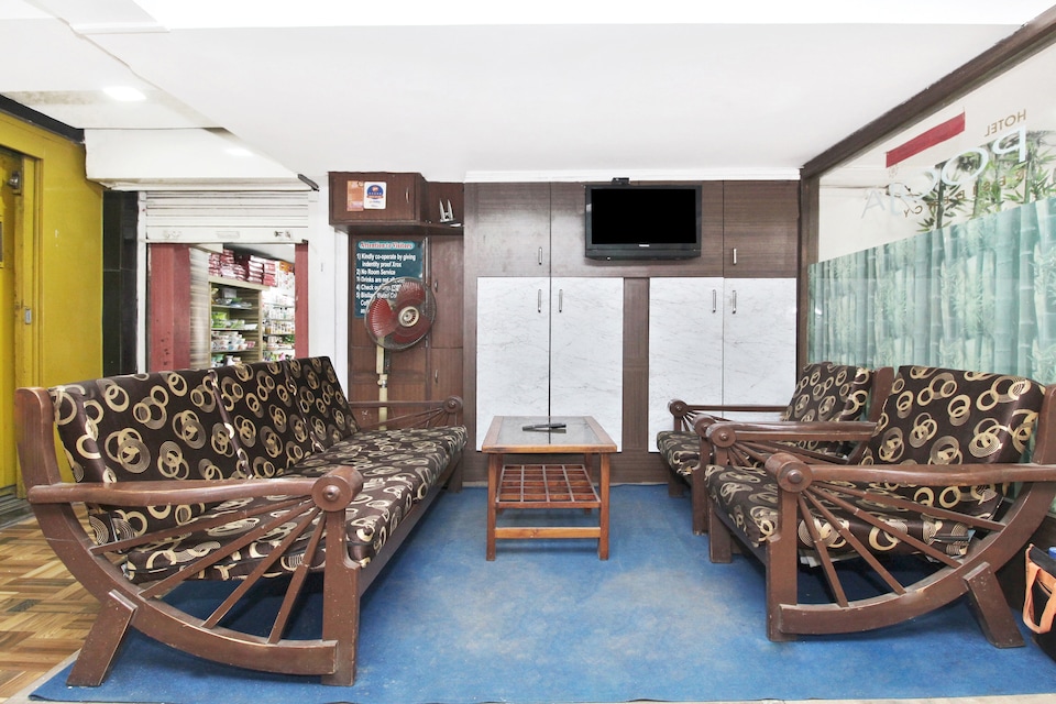 OYO 38849 Hotel Pooja Residency, Satara, Satara