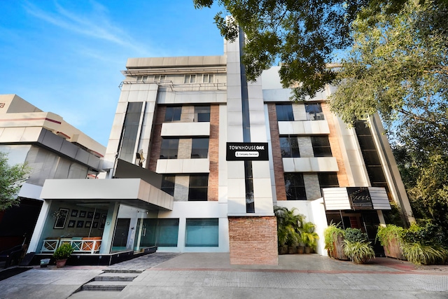 Super Townhouse Oak Kodambakkam Formerly Cine City