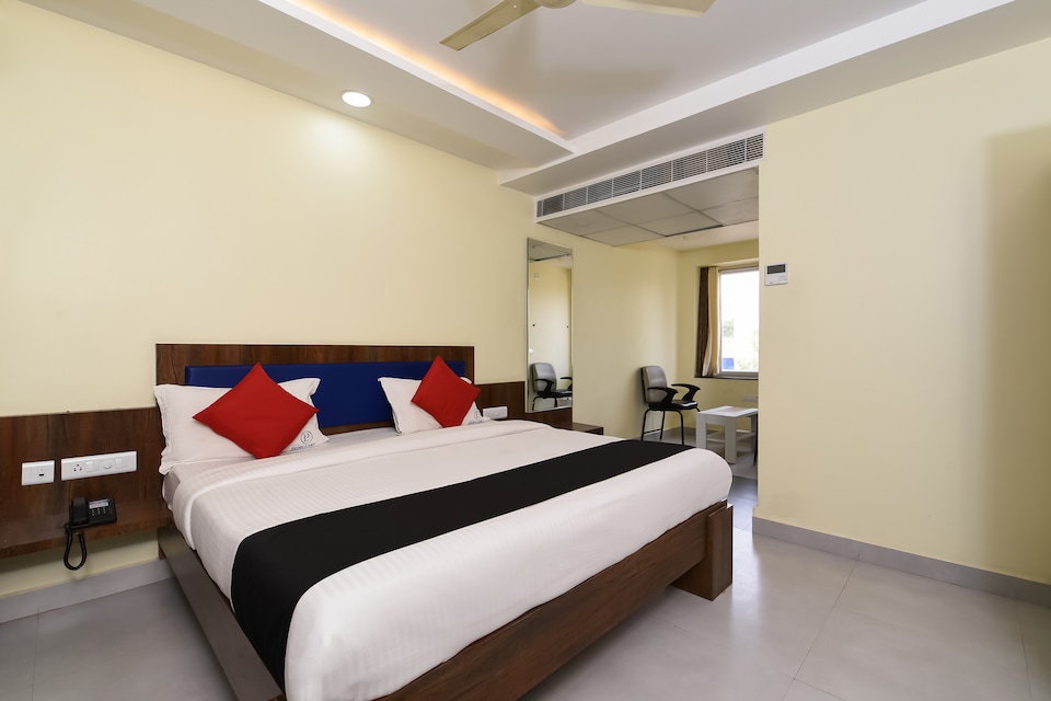 Capital O 39289 Hotel Prime Land, Kurnool-II, Kurnool