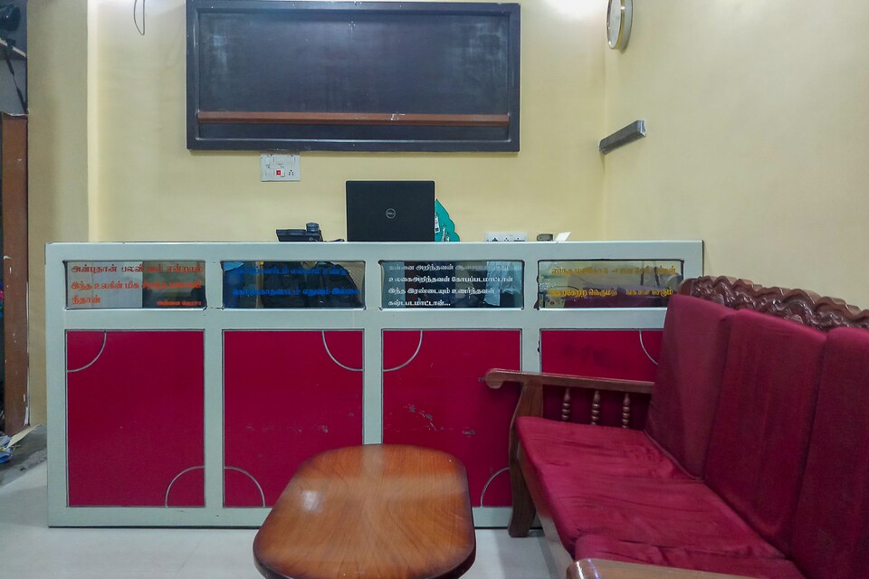 OYO 39293 New City Tower Residency, Tiruchendur Temple, Tiruchendur
