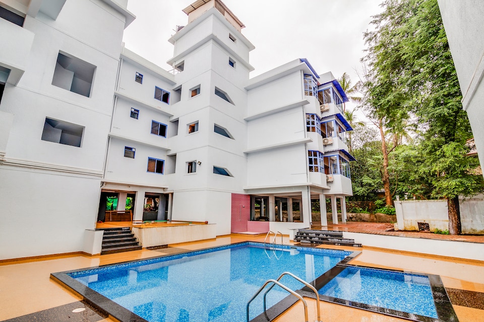 OYO 39299 Flagship Aqualura, Candolim, Goa