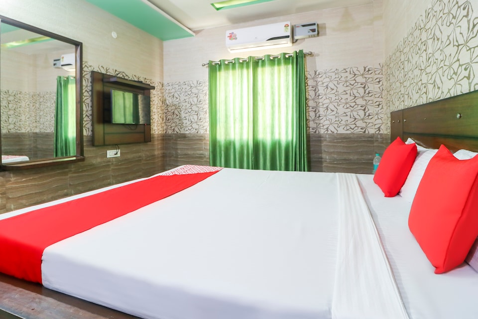 OYO 39300 Midway Dhaba, Rajpura, Rajpura