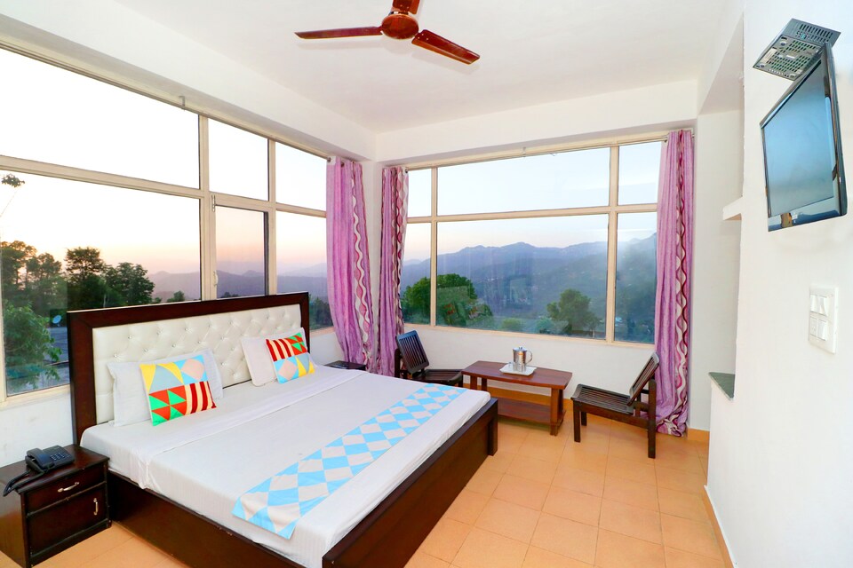 OYO Home 39310 Spacious Studio Stay Panog, Shoghi, Shimla