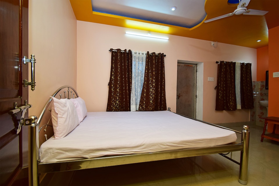 SPOT ON 39334 Hotel Debanshu, Bankura city, Bankura