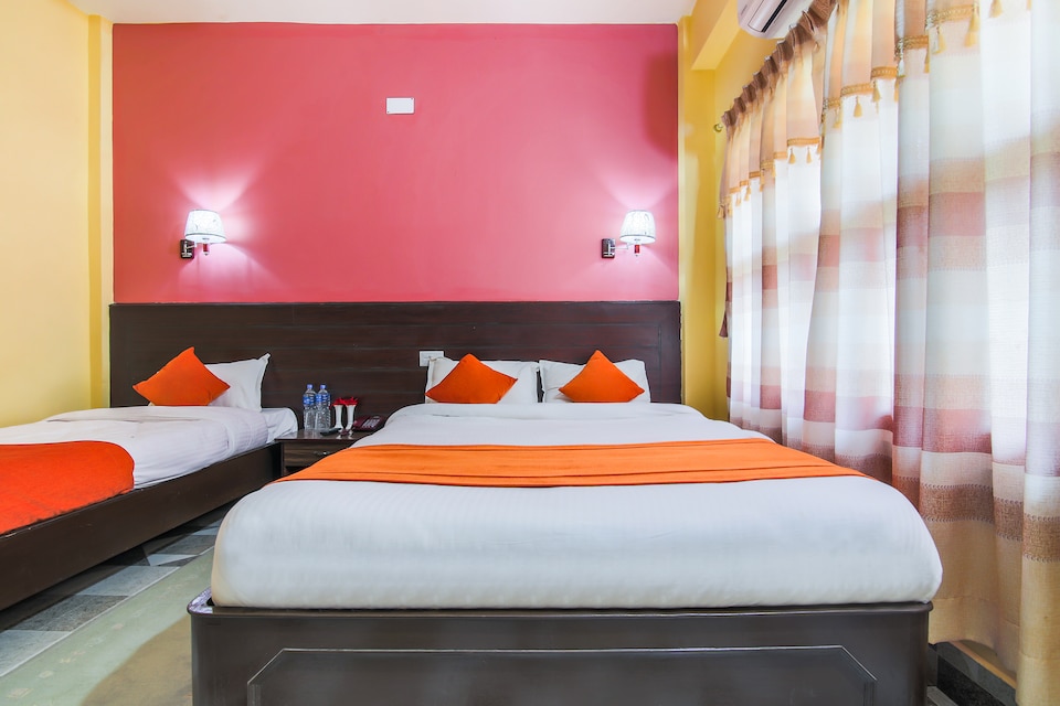 OYO 379 Holiday Resort, Sauraha, Chitwan