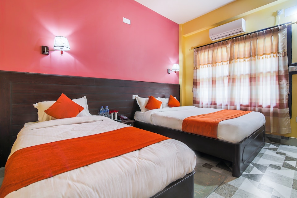 OYO 379 Holiday Resort, Sauraha, Chitwan