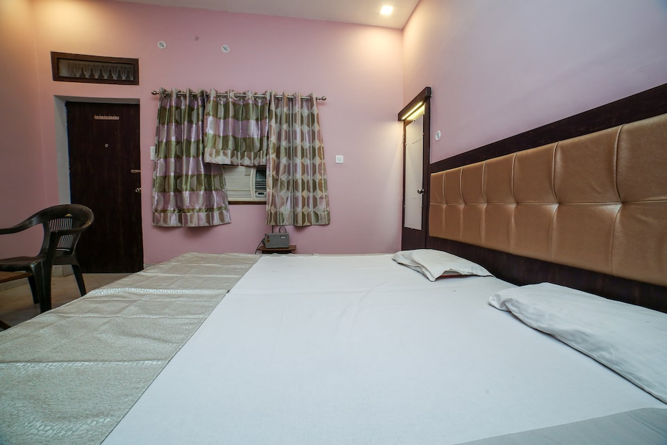 SPOT ON 39336 Ashirvad Gh, Sarnath Varanasi, Varanasi