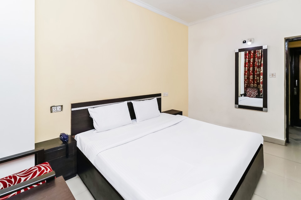 OYO 39348 Hotel Samrat, Katra, Katra