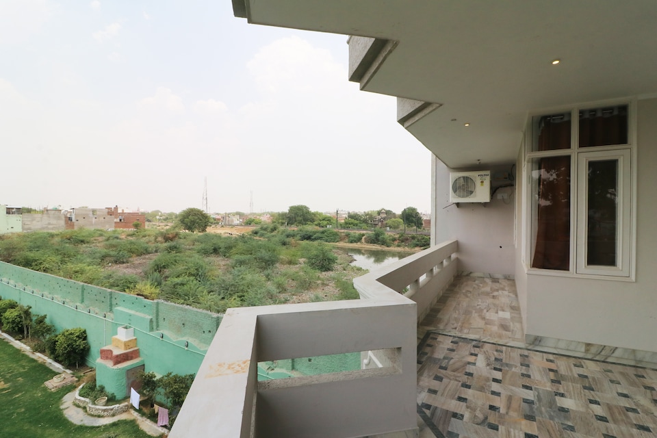 OYO 39362 Shree Krishna Greens, Manoharpura Mathura, Mathura