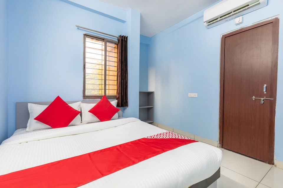 OYO 39370 Hotel Shreeji Rasoi 1, Bhawarkua Indore, Indore