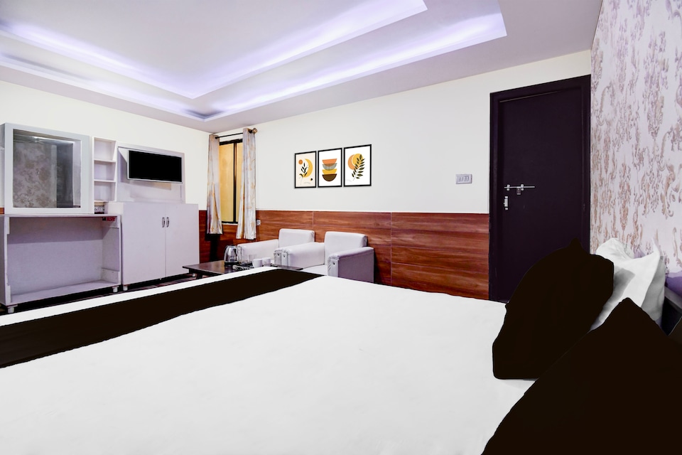 Hotel O Deoria Near Bhathaliya Chouraha, Gorakhnath Gorakhpur, Gorakhpur