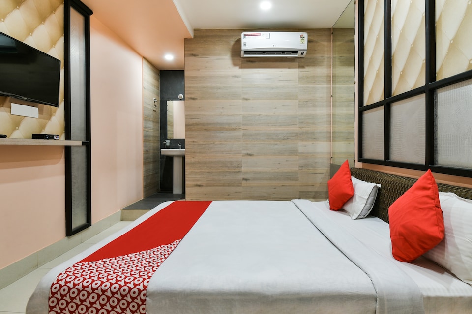 OYO 39389 Hotel Kanha And Restaurant, Sikar, Sikar